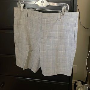 Men’s H&M Gray Patterned Shorts - 34R